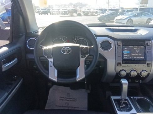Used 2016 Toyota Tundra SR5 image 25