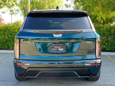 Used 2026 Cadillac Vistiq Platinum image 9