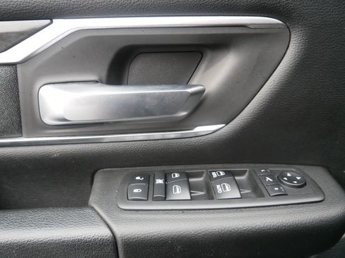 Used 2019 RAM 1500 Big Horn image 9