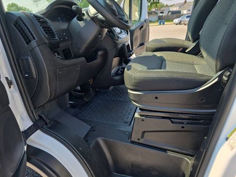 Used 2023 RAM ProMaster 2500 image 16