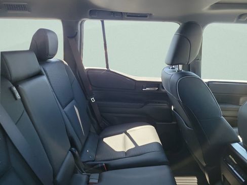 Used 2024 Toyota Land Cruiser image 6