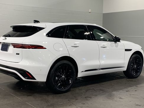 New 2026 Jaguar F-PACE R-Dynamic S image 2