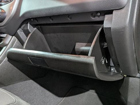 Used 2022 Chevrolet Colorado LT w/ LT Convenience Package image 24