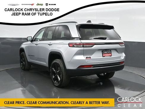 New 2025 Jeep Grand Cherokee Altitude image 8