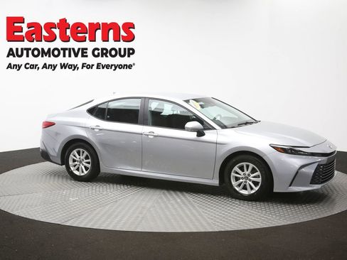 Used 2025 Toyota Camry LE FWD image 47