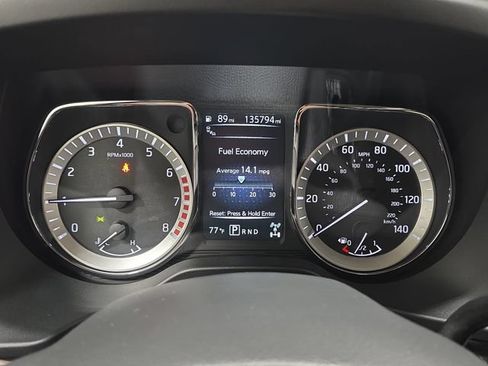 Used 2017 Nissan Titan Platinum Reserve AWD/4WD image 18