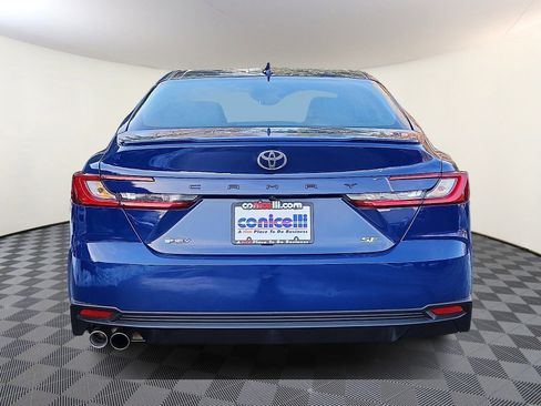 Certified 2025 Toyota Camry SE image 5