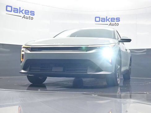 New 2026 Kia K4 FWD image 38