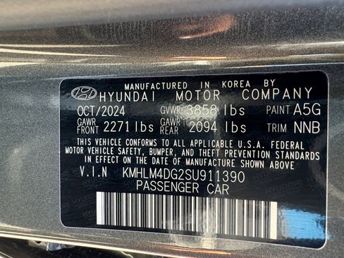 Used 2025 Hyundai Elantra Sport w/ Cargo Package FWD image 18