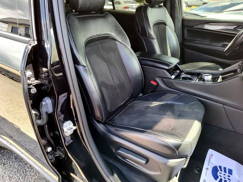 Used 2021 Jeep Grand Cherokee L Laredo image 22