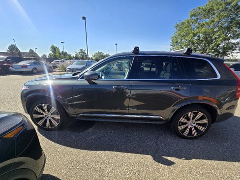 Used 2022 Volvo XC90 T6 Inscription w/ Advanced Package AWD/4WD image 2