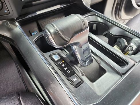 Used 2022 Ford F150 Lariat w/ Equipment Group 502A High AWD/4WD image 29