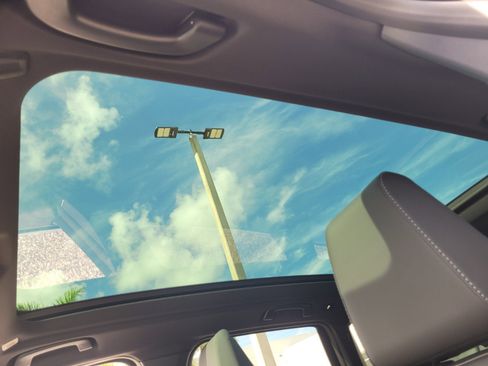 New 2025 BMW X3 xDrive30i w/ Convenience Package image 20