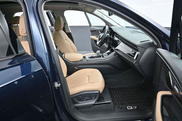 Used 2025 Audi Q7 2.0T Premium Plus AWD/4WD image 36