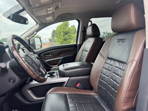 Used 2019 Nissan Titan Platinum Reserve w/ Platinum Utility Package AWD/4WD image 7