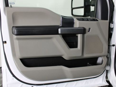 Used 2022 Ford F350 XLT w/ XLT Value Package image 14