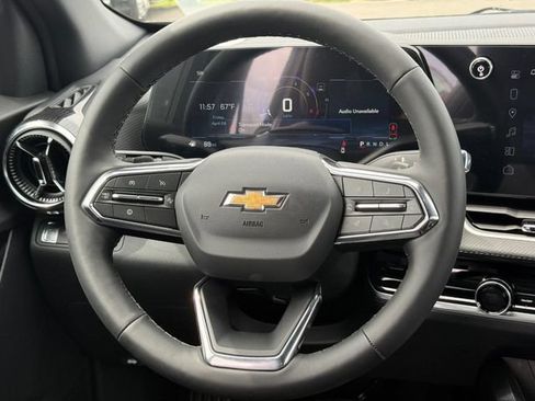 New 2026 Chevrolet Equinox LT w/ Convenience Package II FWD image 7