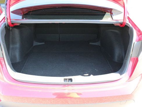 Used 2022 Toyota Corolla LE image 19