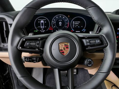 New 2026 Porsche Cayenne GTS AWD/4WD image 9