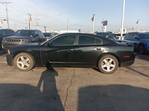 Used 2012 Dodge Charger SE w/ Sport Appearance Group RWD image 2