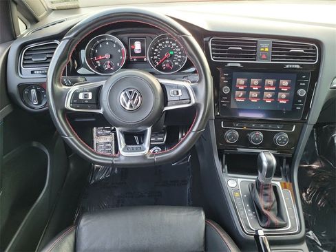 Used 2019 Volkswagen GTI SE image 4