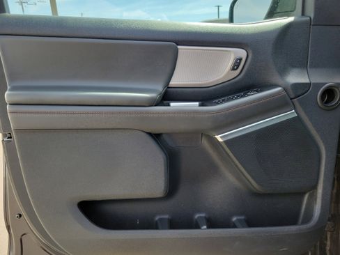 Used 2025 Ford Expedition Active RWD image 20