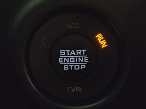 Used 2022 Jeep Wrangler Unlimited Sahara w/ LED Lighting Group AWD/4WD image 21