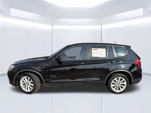Used 2017 BMW X3 sDrive28i RWD image 2