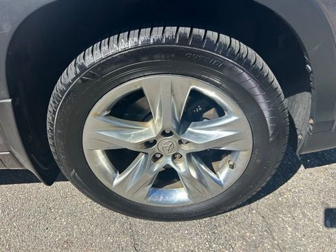 Used 2015 Toyota RAV4 XLE AWD/4WD image 2