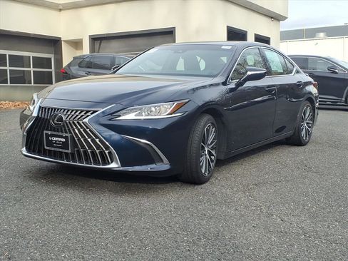 Certified 2023 Lexus ES 350 w/ Premium Package image 5