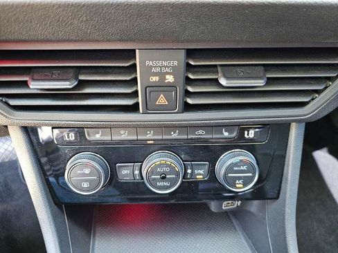 Used 2019 Volkswagen Jetta SEL FWD image 27
