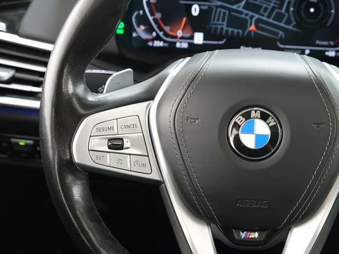 Used 2022 BMW X7 xDrive40i w/ Premium Package AWD/4WD image 11