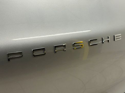 Used 2018 Porsche Macan S image 12