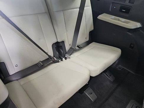 Used 2025 Hyundai Santa Fe Limited FWD image 13