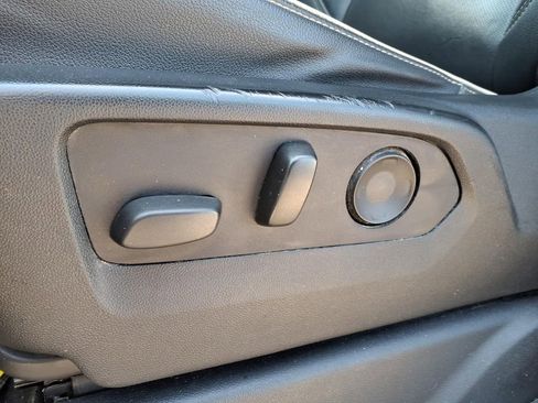 Used 2021 Chevrolet Suburban Premier image 5