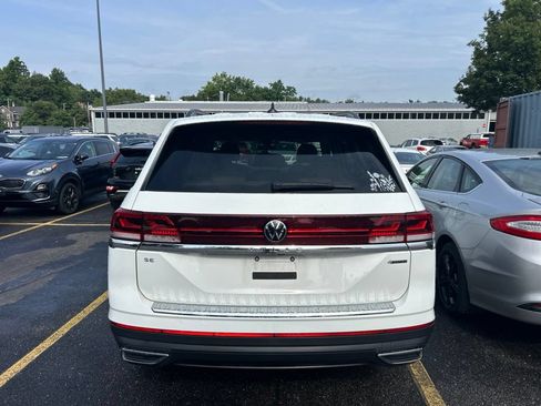 Used 2024 Volkswagen Atlas SE AWD/4WD image 8