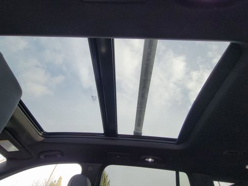 Used 2023 Cadillac XT6 Sport w/ Technology Package image 12