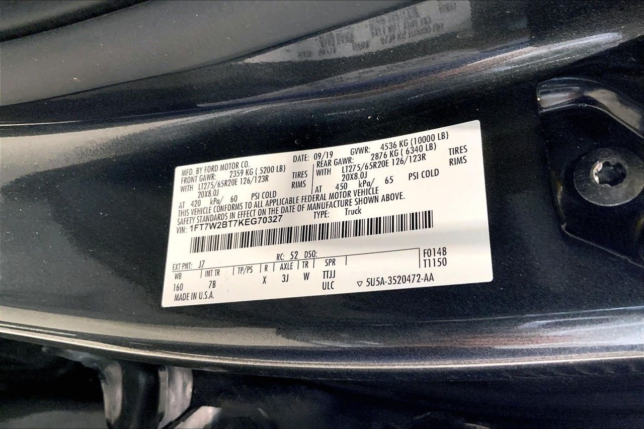 Used 2019 Ford F250 Platinum w/ Platinum Ultimate Package AWD/4WD image 8