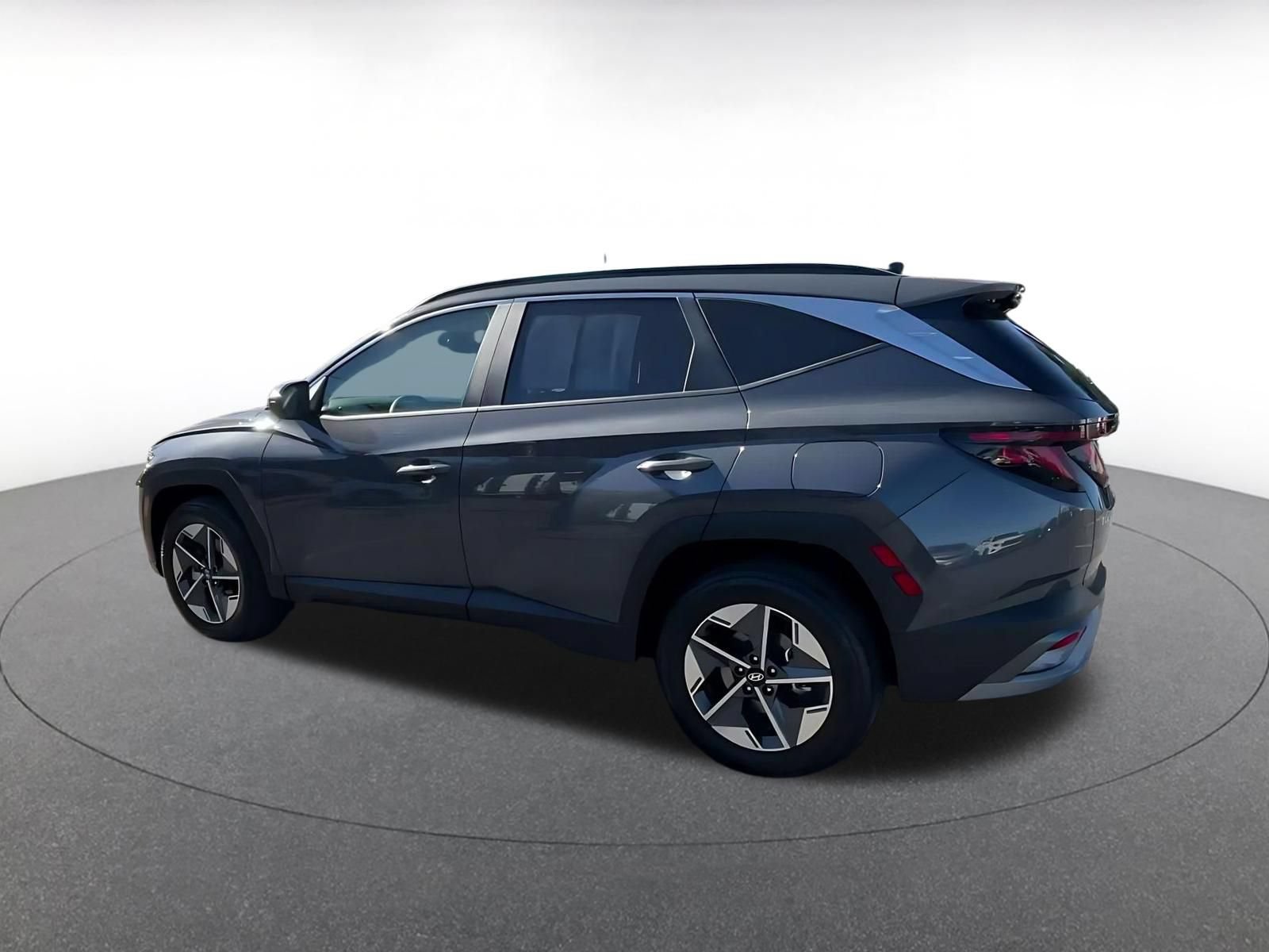 Used 2026 Hyundai Tucson SEL Plus AWD/4WD image 9