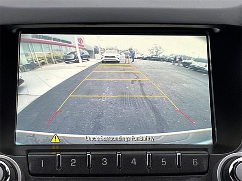 Used 2017 Chevrolet Equinox LS image 21