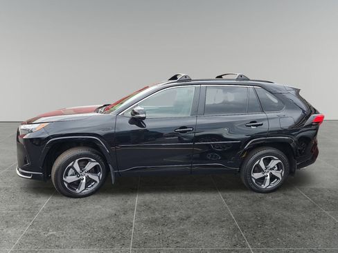 Certified 2023 Toyota RAV4 SE image 2