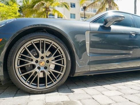 Used 2023 Porsche Panamera 4 Platinum Edition AWD/4WD image 12