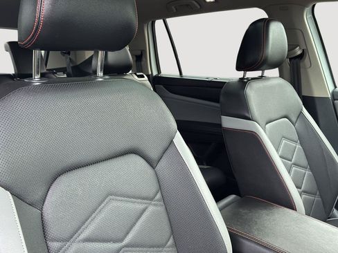 Used 2024 Volkswagen Atlas Peak Edition SE AWD/4WD image 16