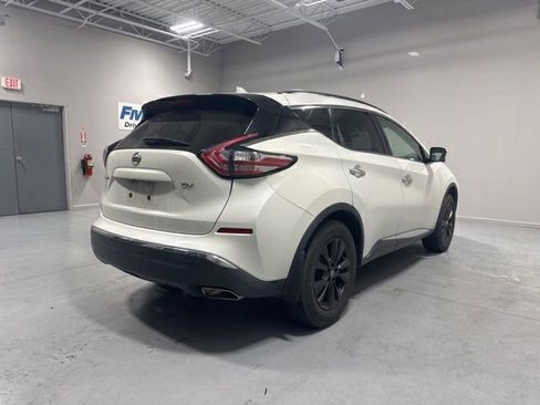 Used 2018 Nissan Murano SV w/ Premium Package FWD image 5