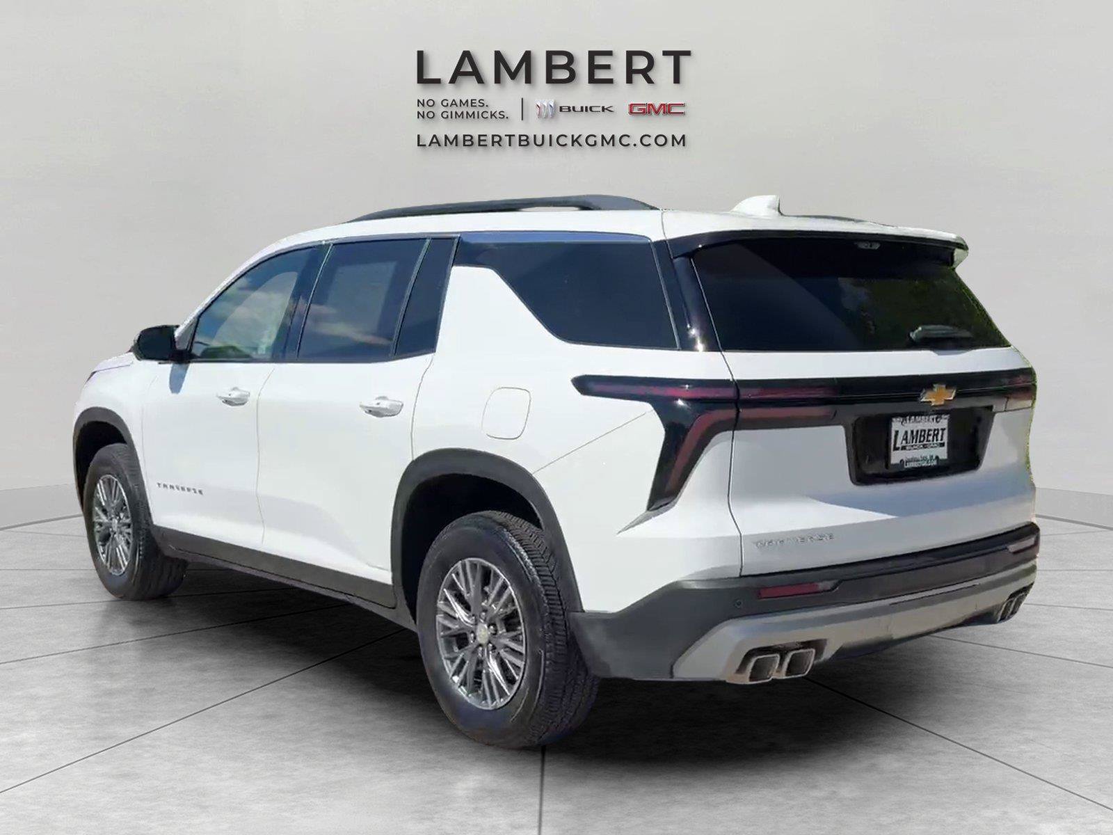 Used 2026 Chevrolet Traverse LT w/ Driver Confidence Package FWD image 3
