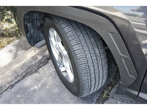 Used 2023 Hyundai Tucson SE FWD image 31
