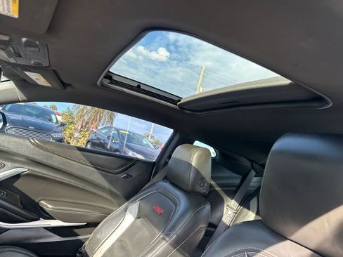 Used 2018 Chevrolet Camaro SS image 28