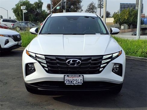 Certified 2024 Hyundai Tucson SE image 2