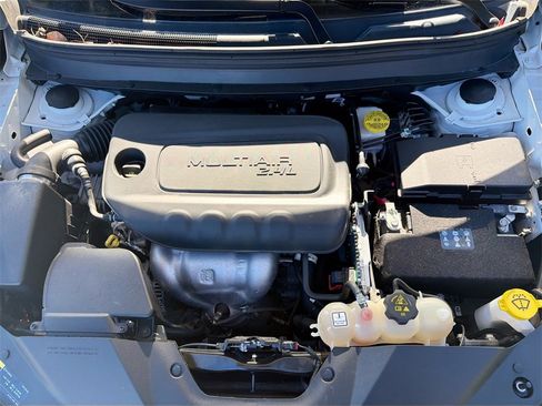 Used 2020 Jeep Cherokee Latitude Plus w/ Cold Weather Group image 32