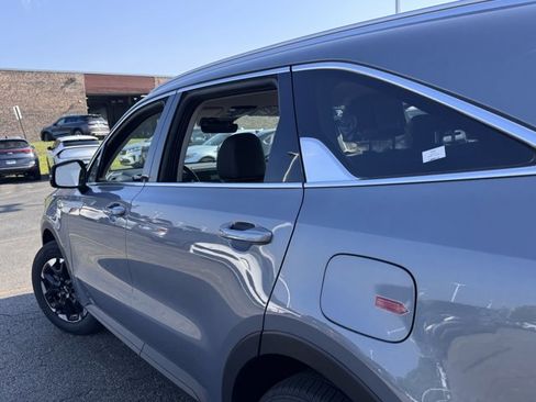 New 2025 Kia Sorento S image 23